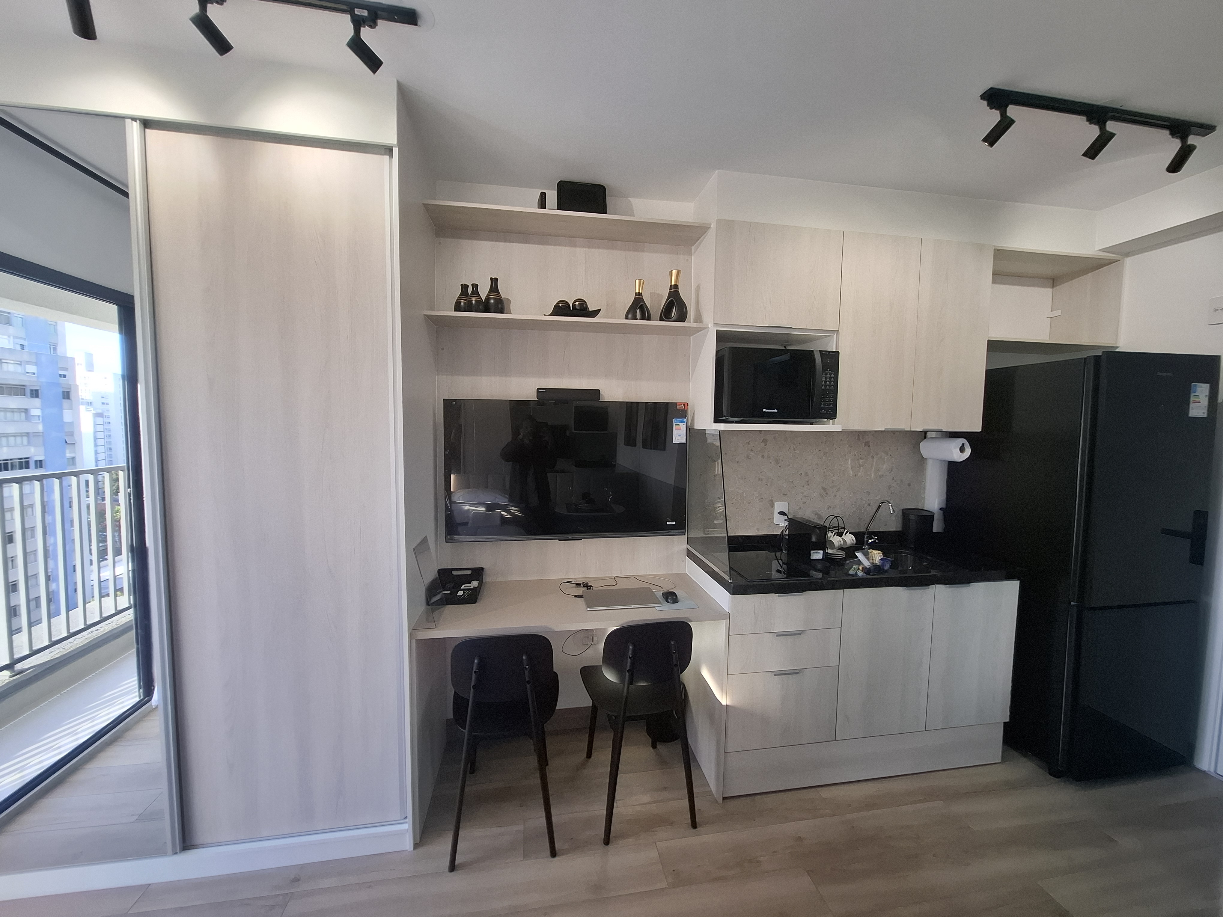 Visão geral do studio mobiliado