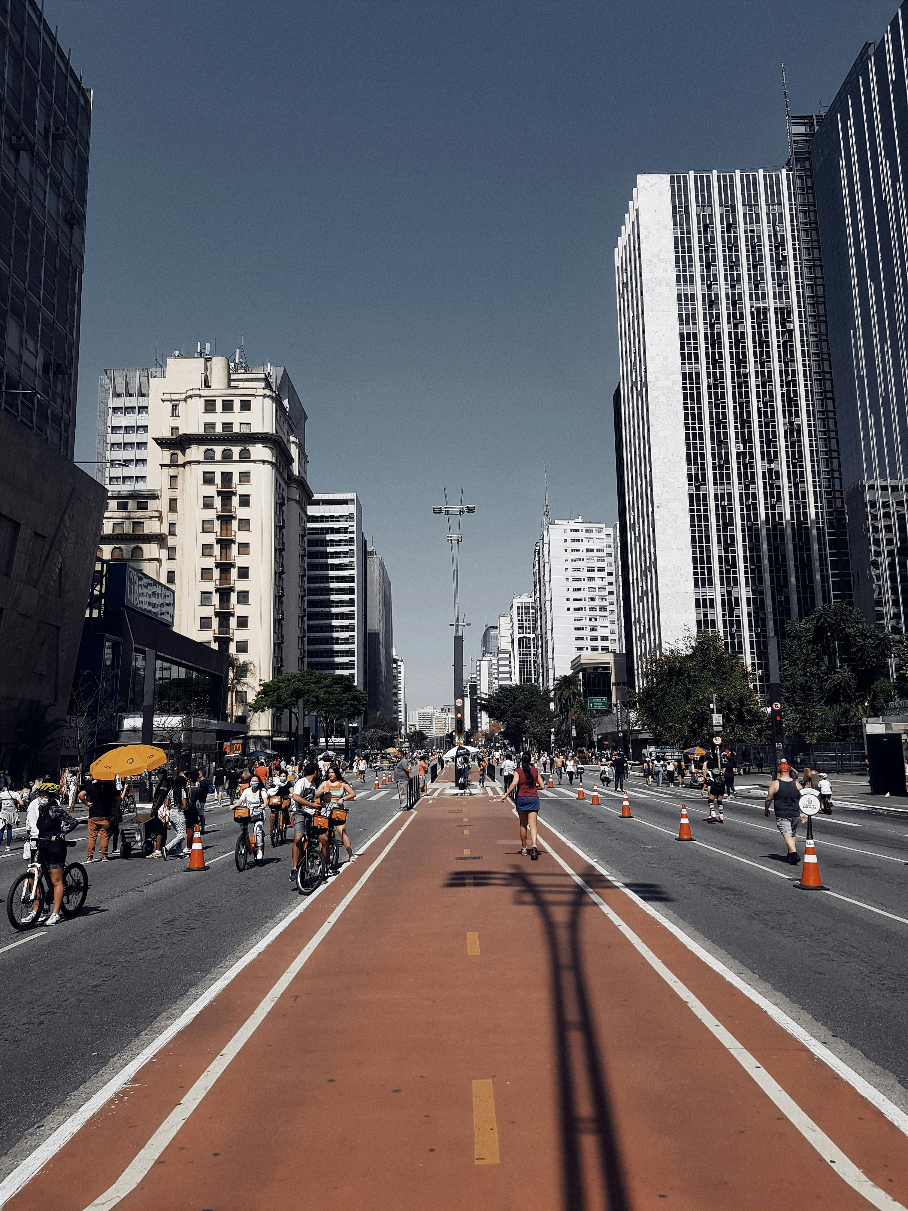 Av. Paulista com ciclovia